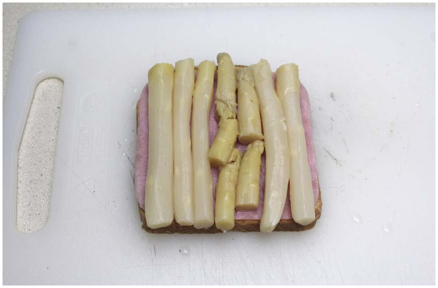 sandwich-de-jamon-y-esparagos-para-dieta-1-860-x-573