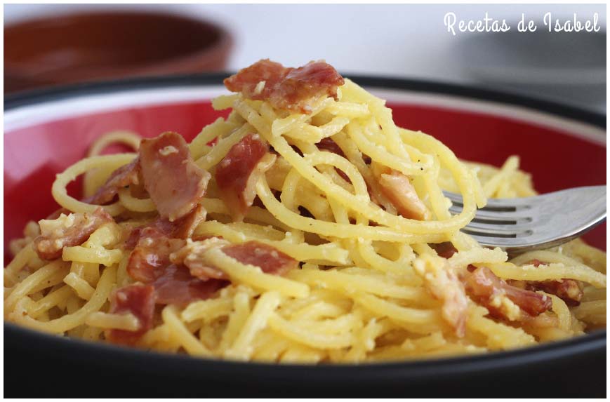 Auténticos espaguetis a la carbonara sin nata