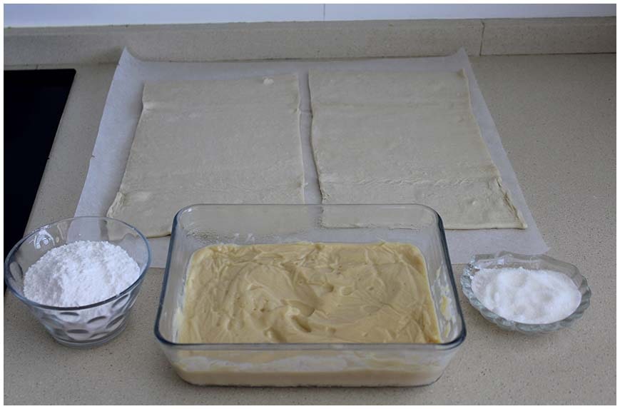 Milhojas de crema pastelera con azúcar glass